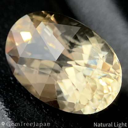 Golden Labradorite 5.021ct / Sri Lanka