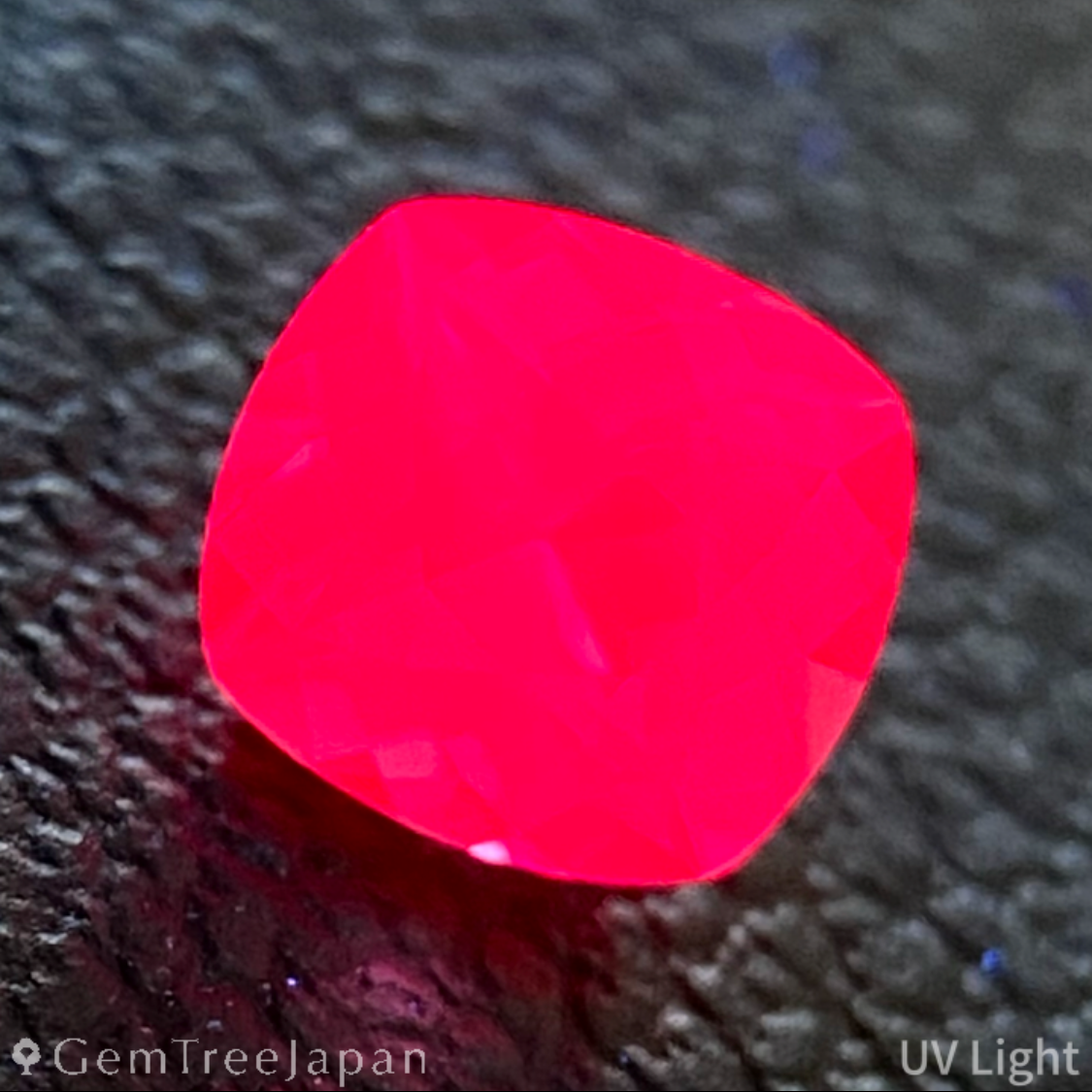 Orangy Red Spinel 0.390ct / Burma