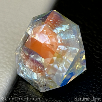 Rainbow Moon Stone 4.850ct / Madagascar