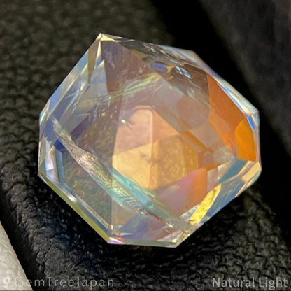 Rainbow Moon Stone 4.850ct / Madagascar