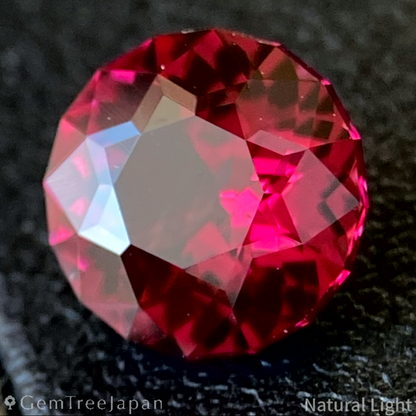Rhodolite Garnet 1.727ct / Tanzania