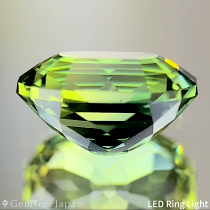Yellowish Green Sapphire 1.240ct / Nigeria
