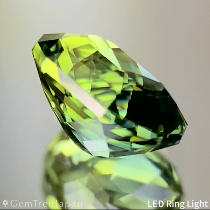 Yellowish Green Sapphire 1.240ct / Nigeria