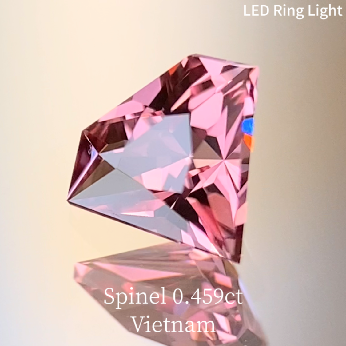 Spinel 0.459ct / Vietnam