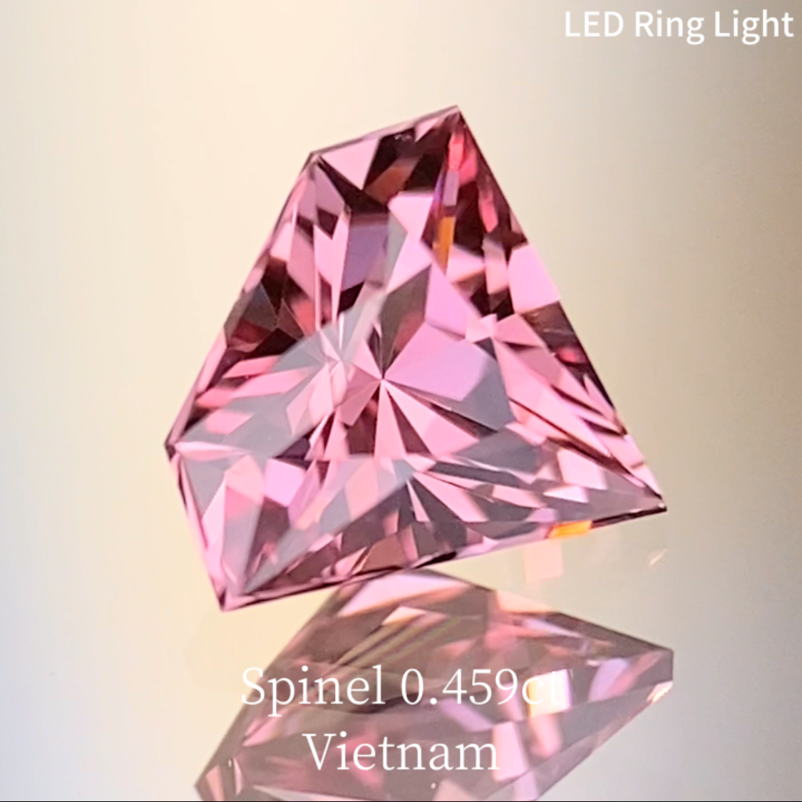 Spinel 0.459ct / Vietnam