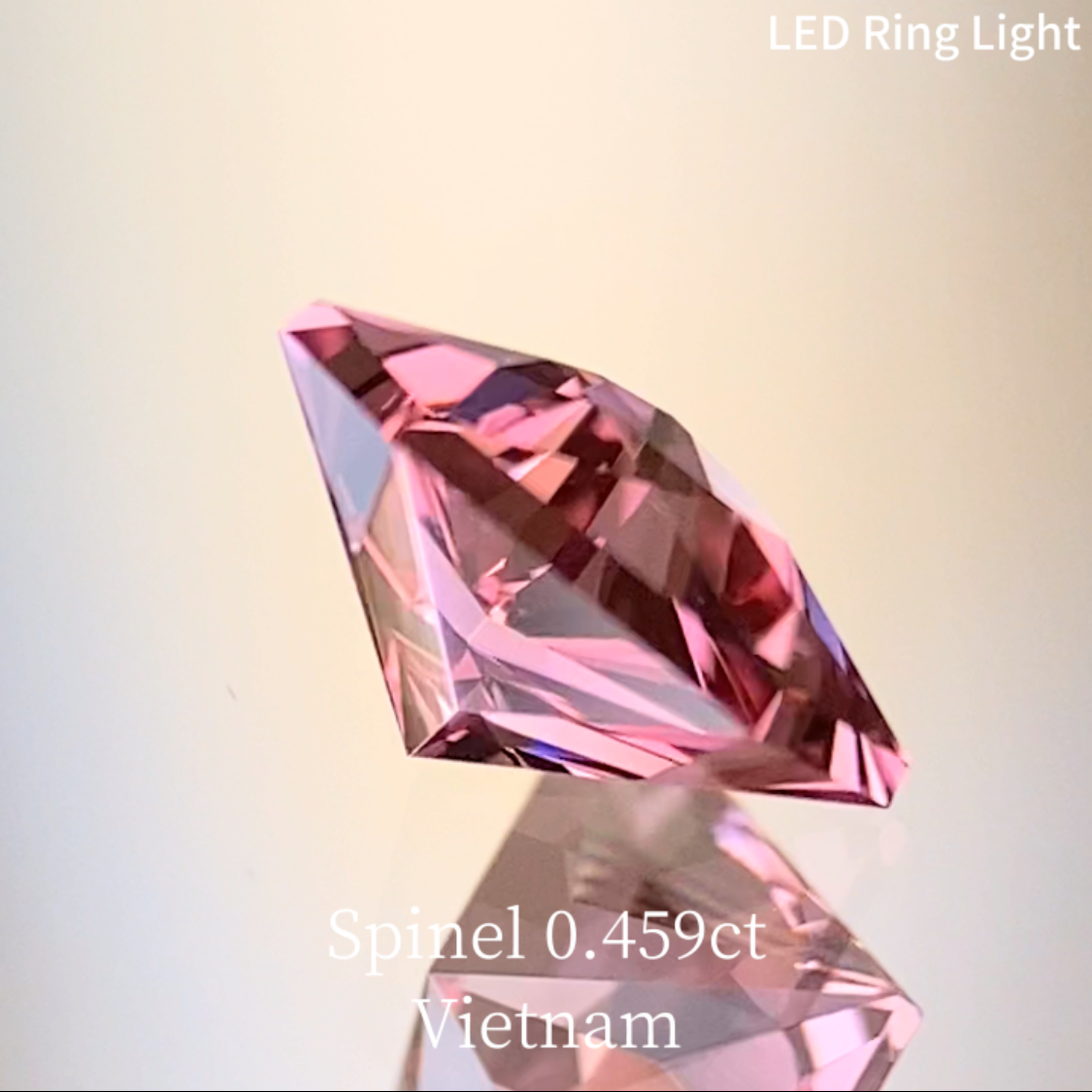 Spinel 0.459ct / Vietnam