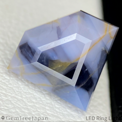 Unheated Parti-Color Sapphire 4.150ct / Vietnam