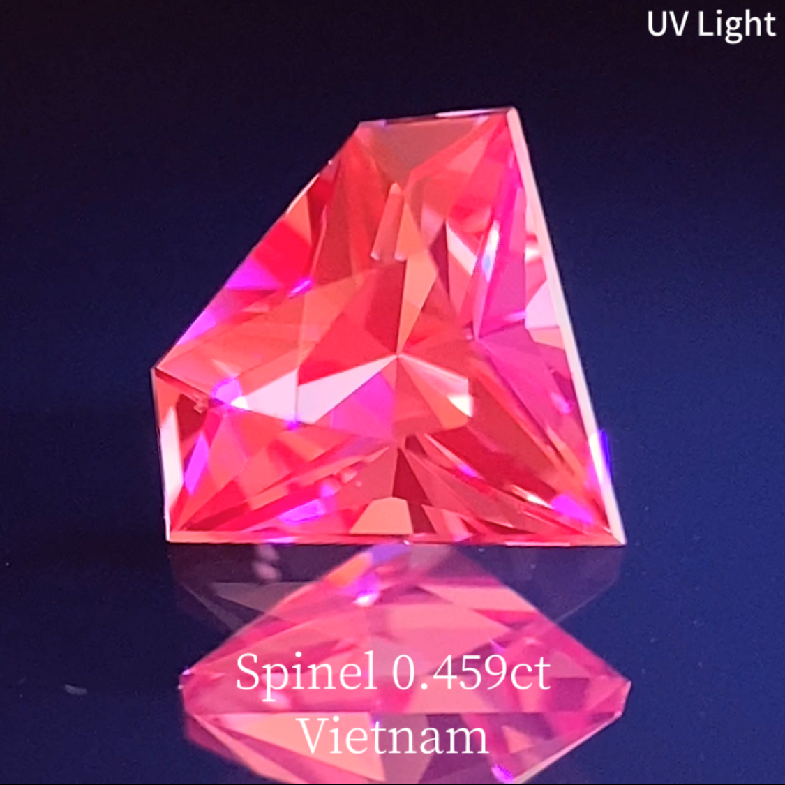 Spinel 0.459ct / Vietnam