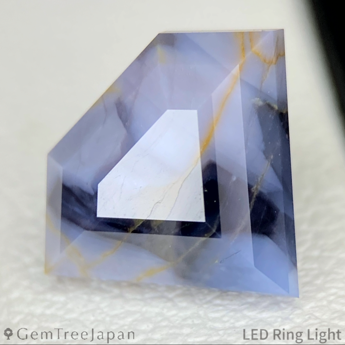 Unheated Parti-Color Sapphire 4.150ct / Vietnam