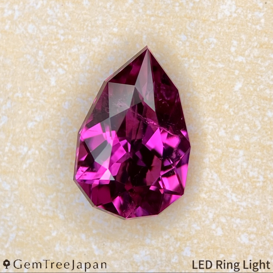 Rubelite Tourmaline 0.94ct / Brazil