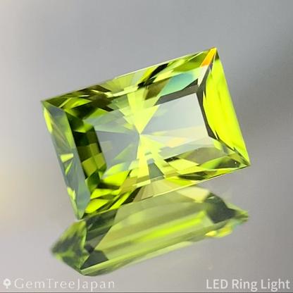 Peridot 0.87ct / U.S.A.