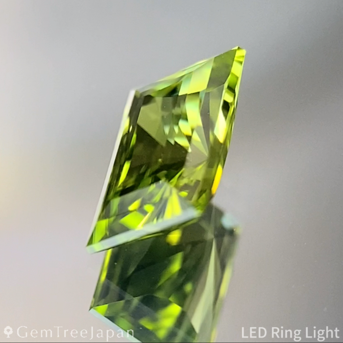 Peridot 0.87ct / U.S.A.