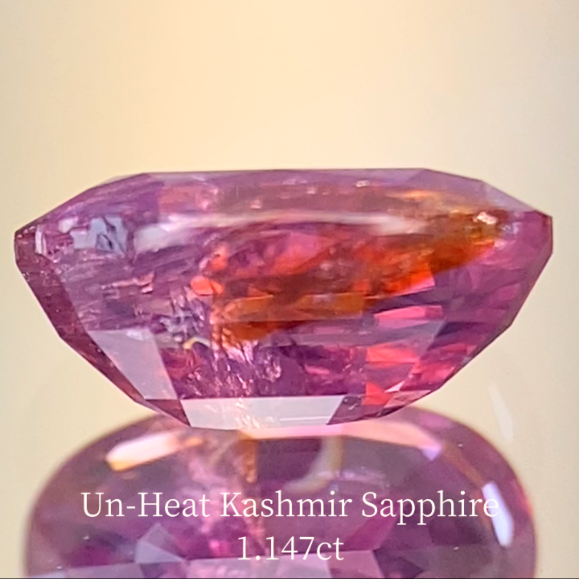 Un-Heat Kashmir Sapphire 1.147ct / Pakistan