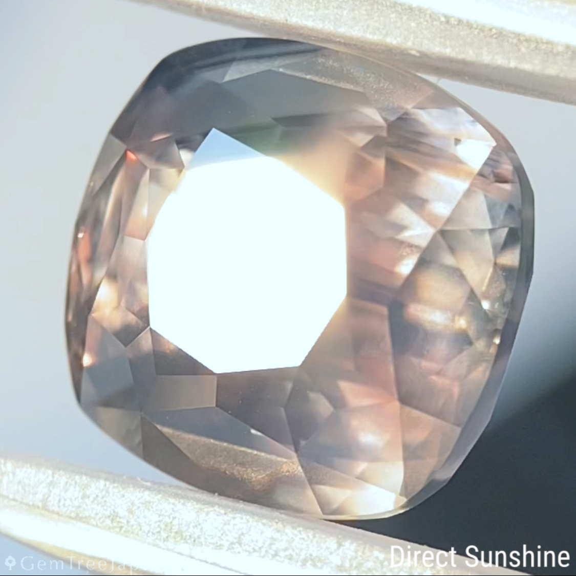 Un-Heat Parti-Color Sapphire 6.533ct / Nigeria