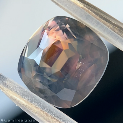 Un-Heat Parti-Color Sapphire 6.533ct / Nigeria