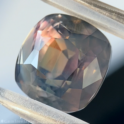 Un-Heat Parti-Color Sapphire 6.533ct / Nigeria