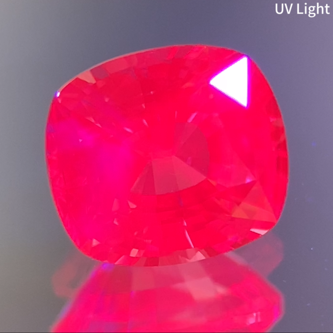 Un-Heat Padparadscha Sapphire 0.903ct / Sri Lanka