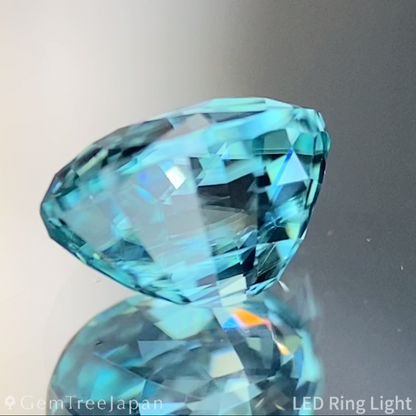 UV Tenebresent Zircon 1.562ct / Cambodia