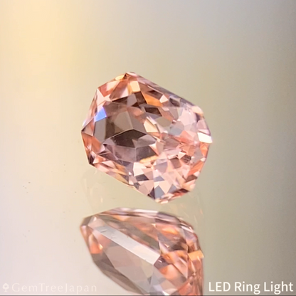 Un-Heat Padparadscha Sapphire 0.324ct / Sri Lanka