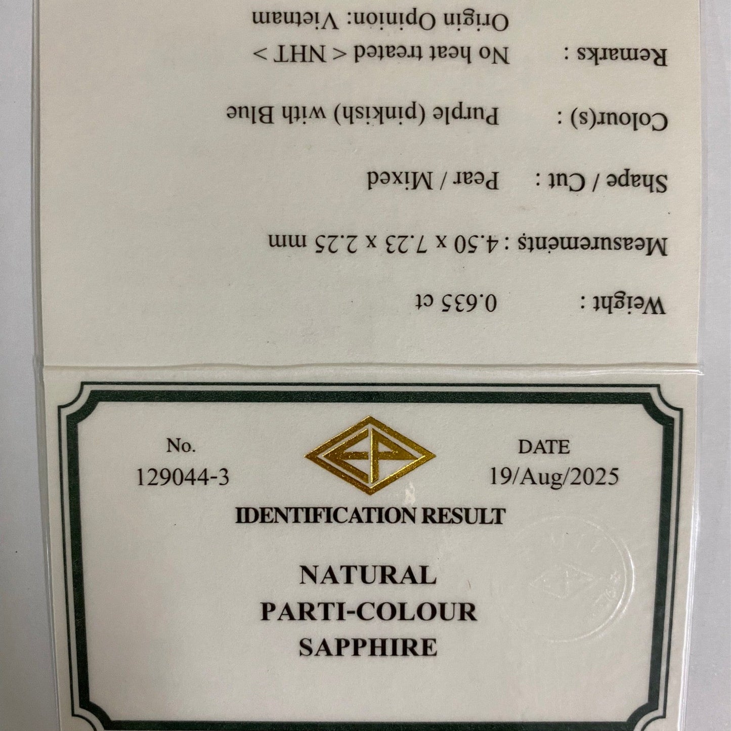 Un-Heat Parti-Color Sapphire 0.635ct / Vietnam