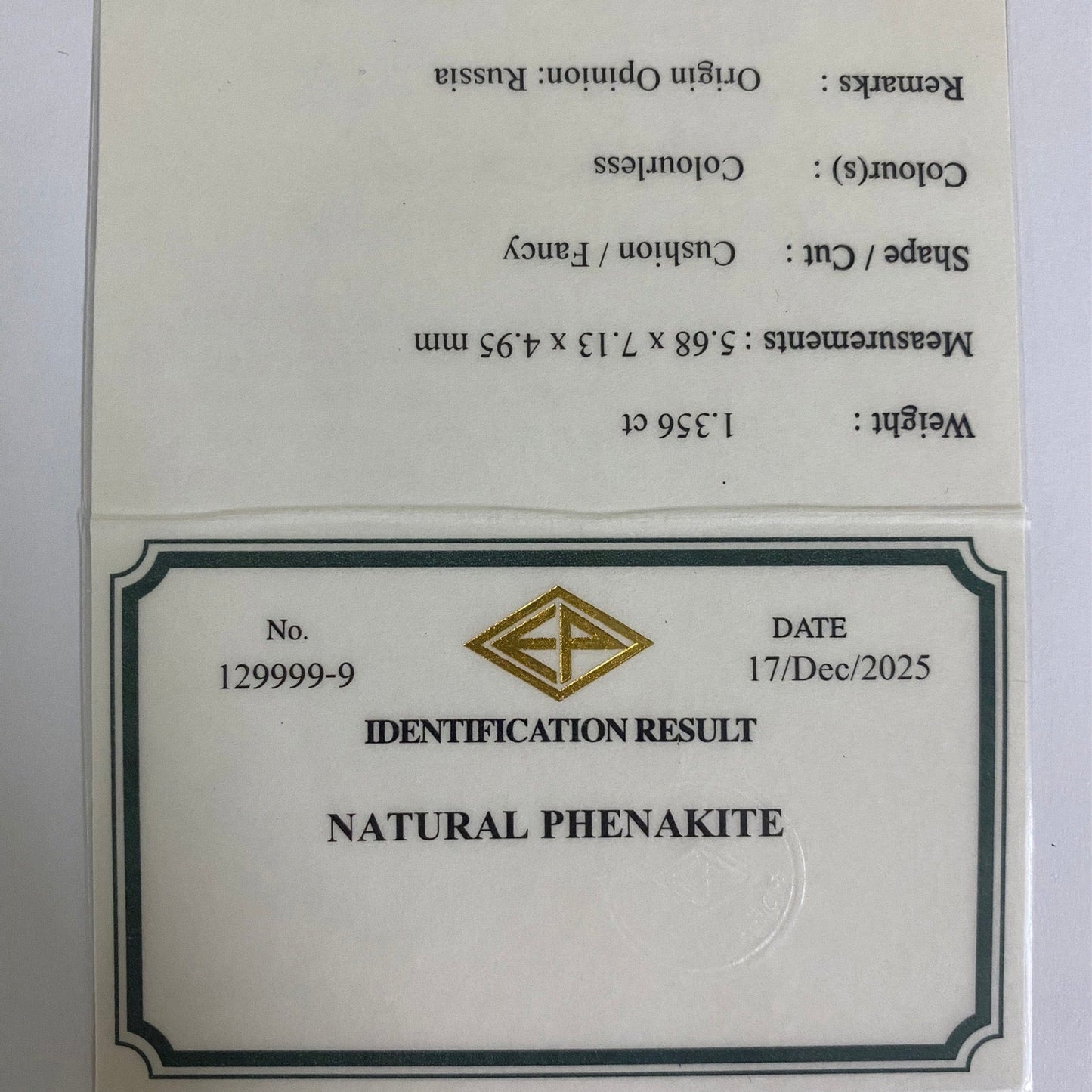 Phenakite 1.356ct / Russia