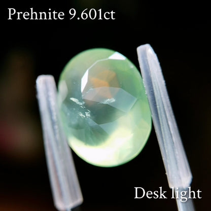 Prehnite 9.601ct / Australia / Full Cube