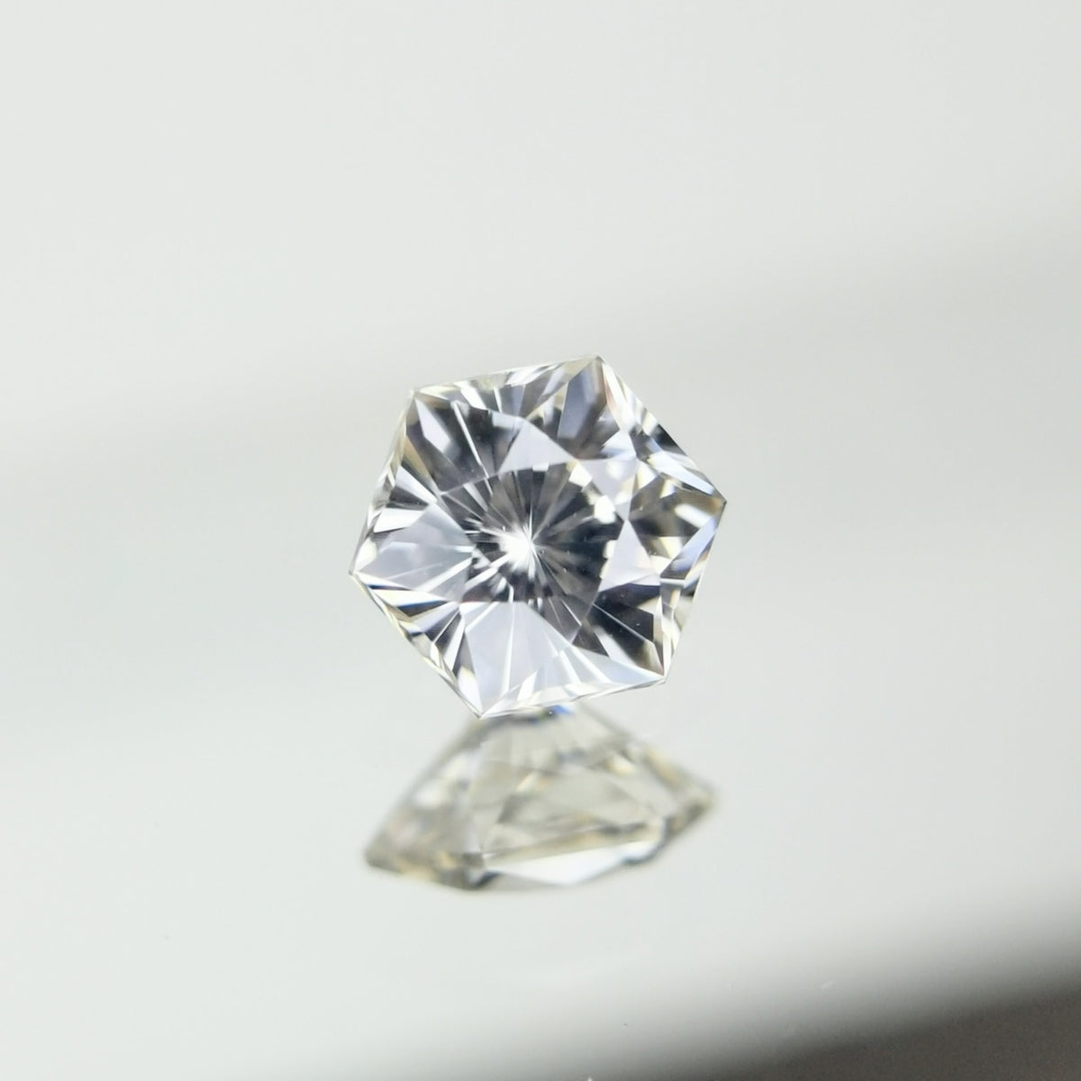 【Trial】“Snowflake” Colorless Zircon 0.38ct / Cambodia