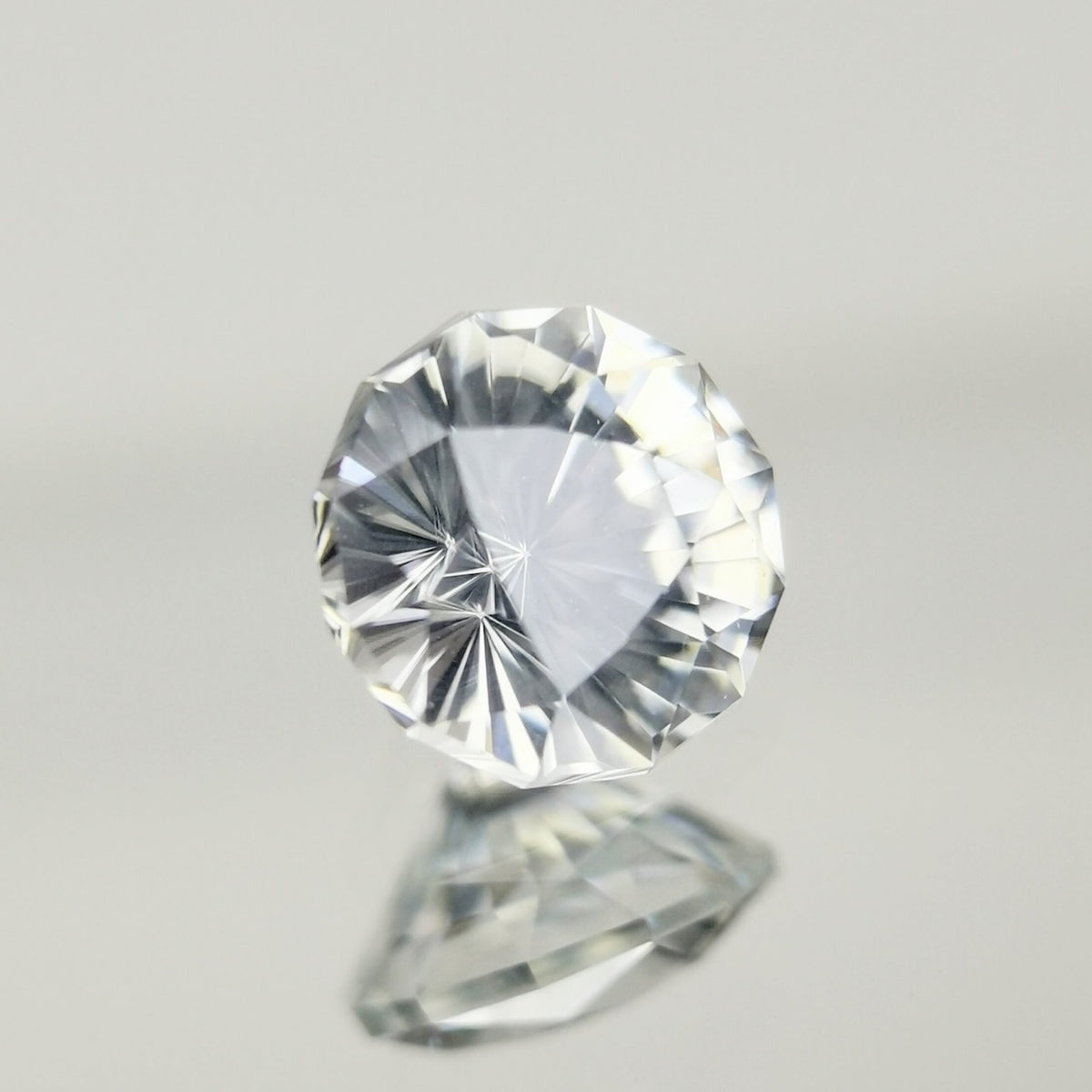 【Trial】Colorless Zircon 0.49ct / Cambodia