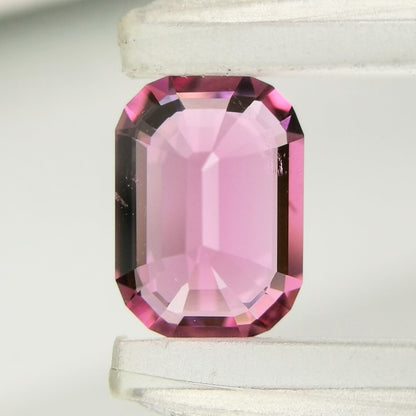 Tourmaline 0.69ct / Brazil
