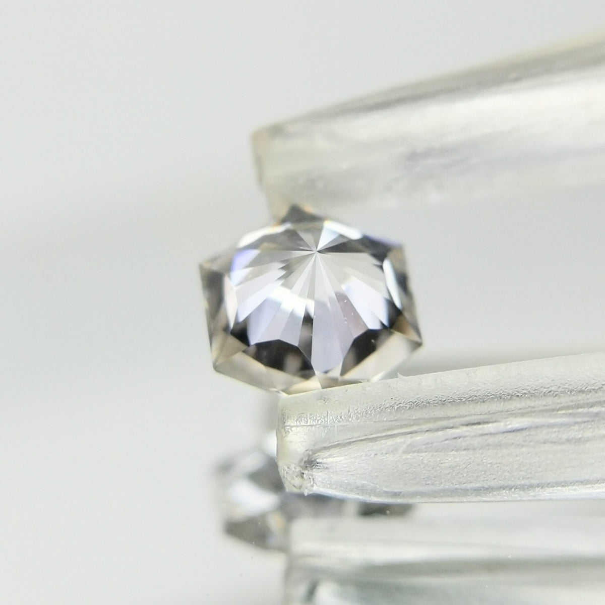 【Trial】“Snowflake” Colorless Zircon 0.38ct / Cambodia