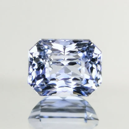 Pale Blue Sapphire 0.760ct / Sri Lanka