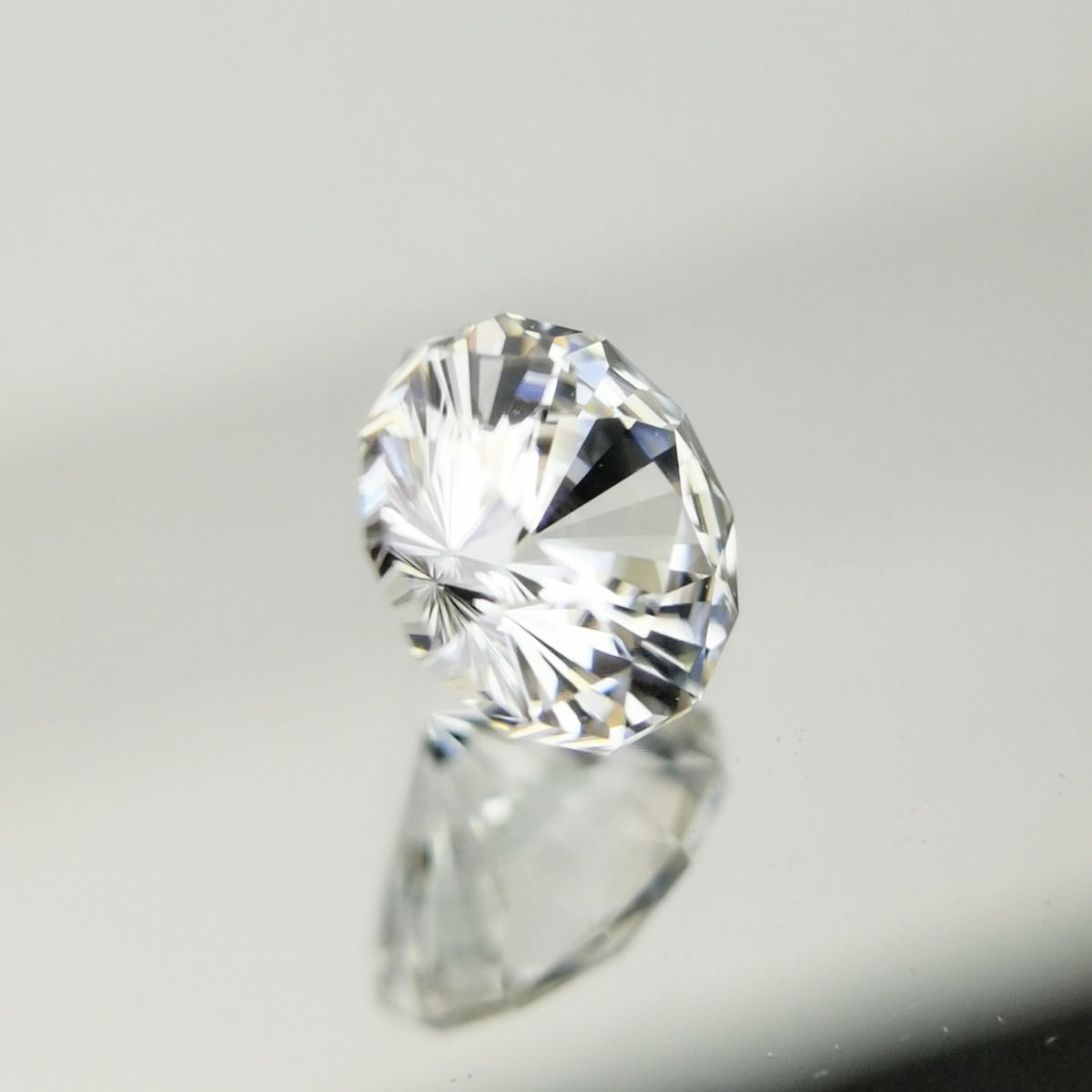 【Trial】“Dodecagon” Colorless Zircon 0.51ct / Cambodia
