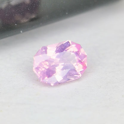 【Trial】“Light Silky Pink” Un-Heat Sapphire 0.343ct / Vietnam