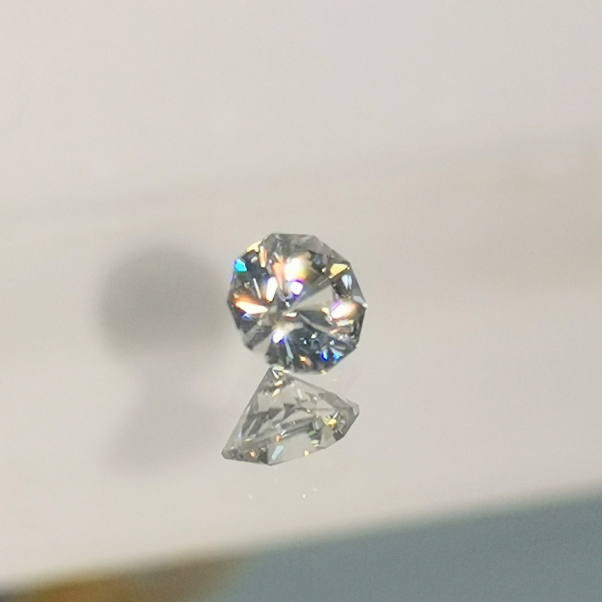【Trial】Colorless Zircon 0.46ct / Cambodia