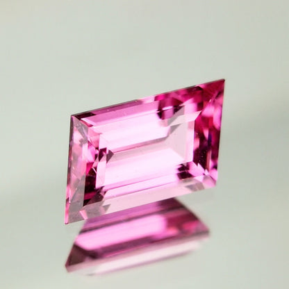 Neon Pink Spinel 0.449ct / Tanzania