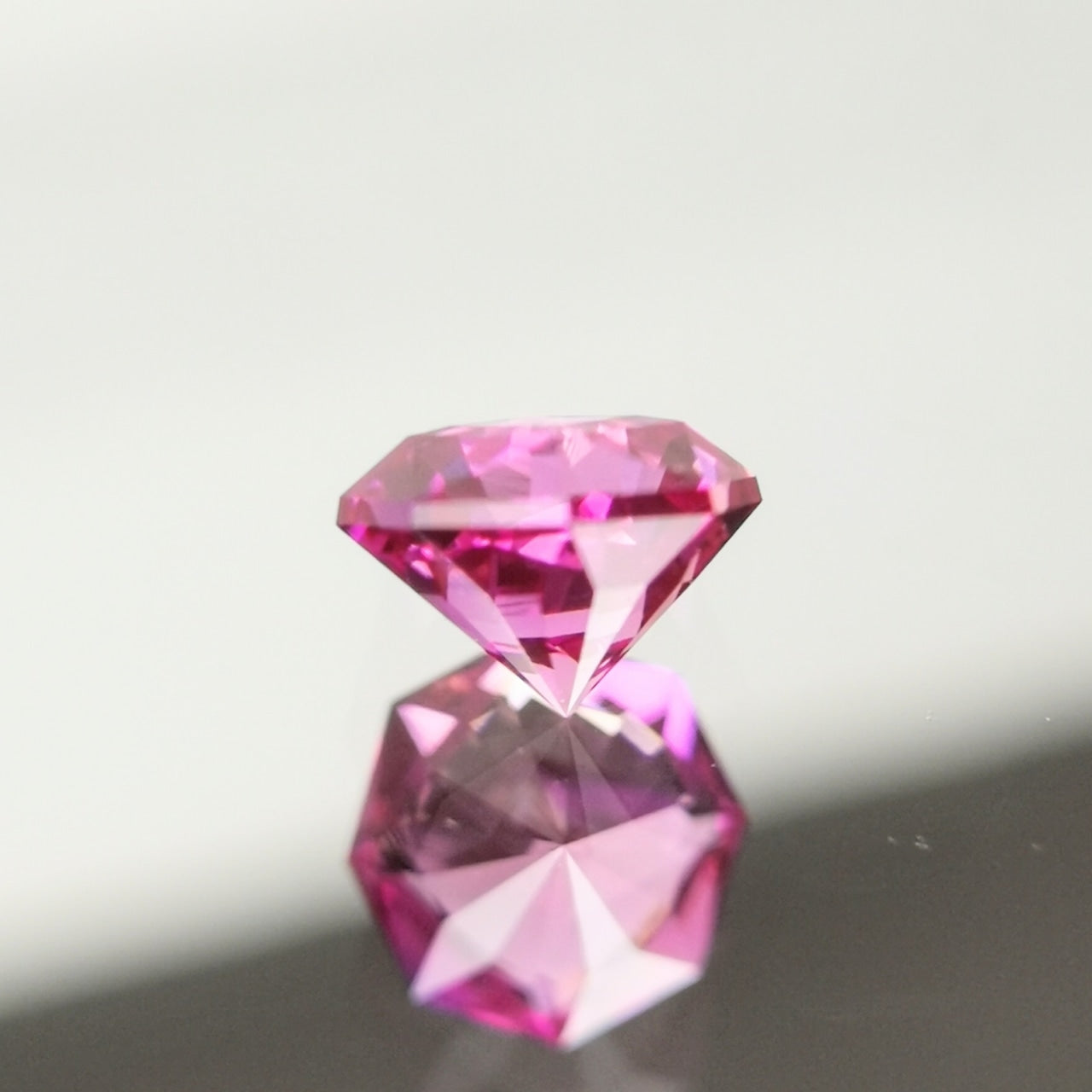 Trial】“Purplish Pink” Un-Heat Sapphire 0.363ct / Sri Lanka – IRMO.JP