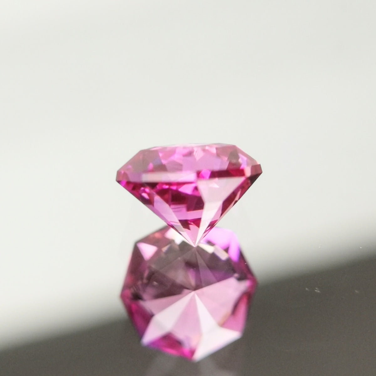 【Trial】“Purplish Pink” Un-Heat Sapphire 0.363ct / Sri Lanka