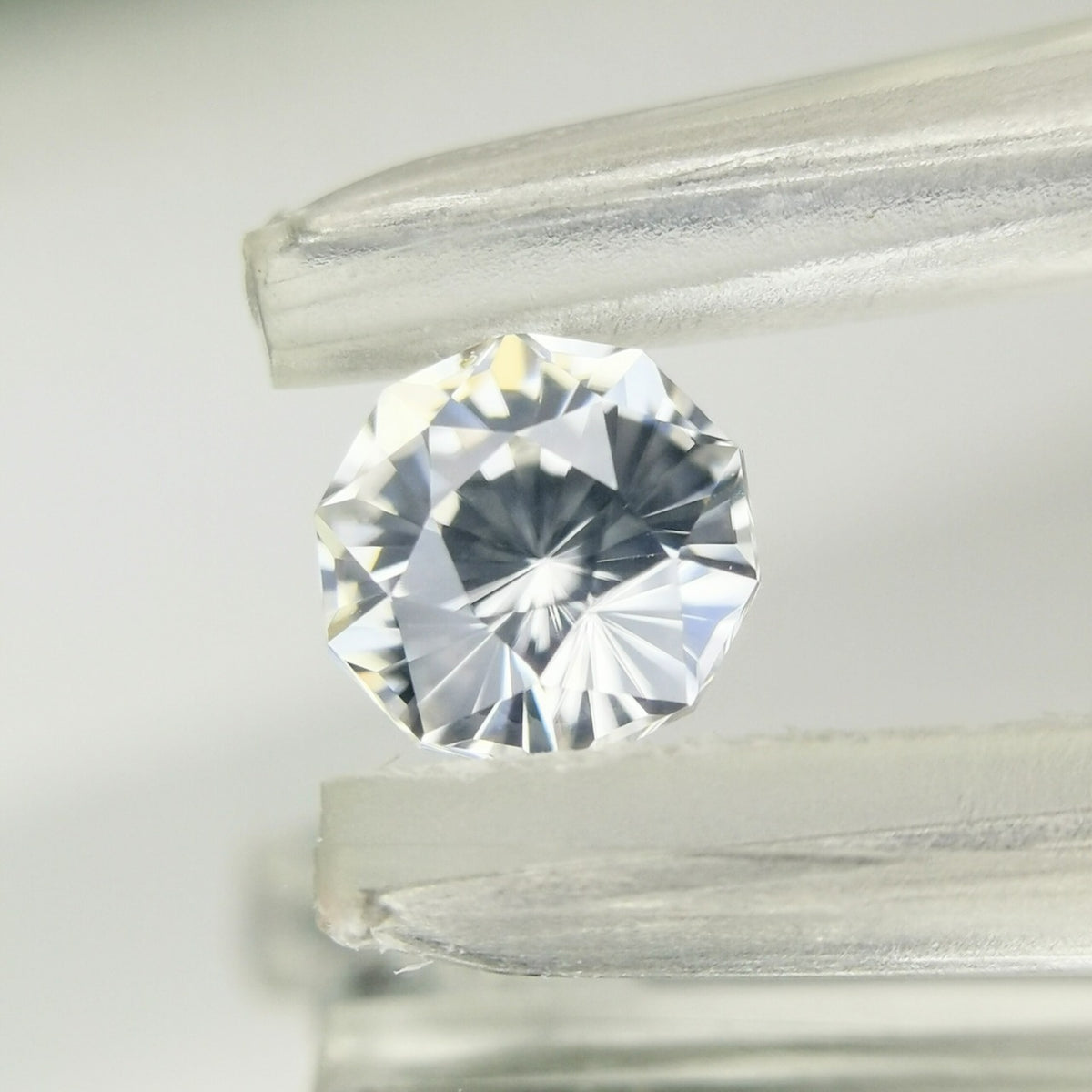 【Trial】Colorless Zircon 0.46ct / Cambodia