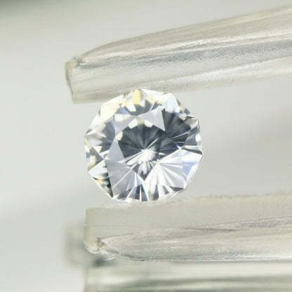 【Trial】Colorless Zircon 0.46ct / Cambodia