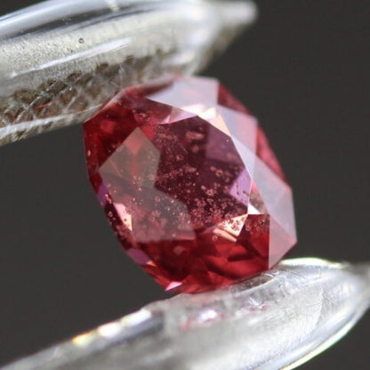 Spinel (Myanmar) 0.57ct.