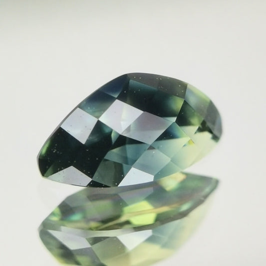 【Trial】“Chess Cut” Parti-Color Sapphire 0.444ct / Nigeria