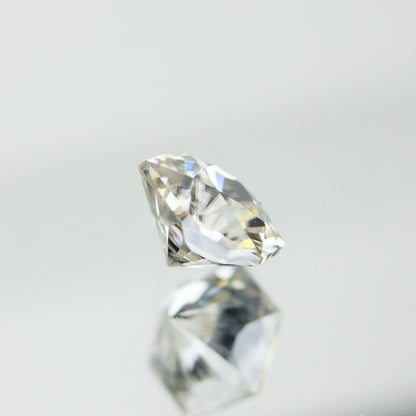 【Trial】“Snowflake” Colorless Zircon 0.38ct / Cambodia