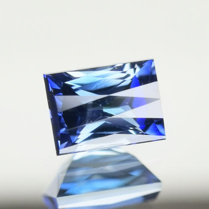 “Ayatori Cut” Un-Heat Sapphire 0.462ct / Vietnam