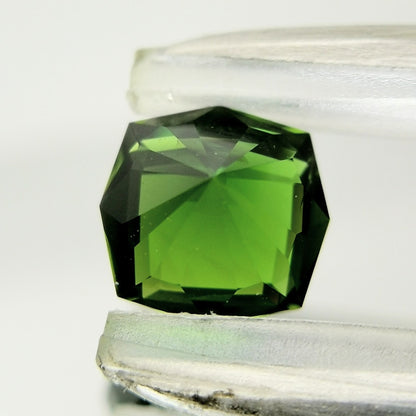 Chrome Tourmaline 0.770ct / Tanzania