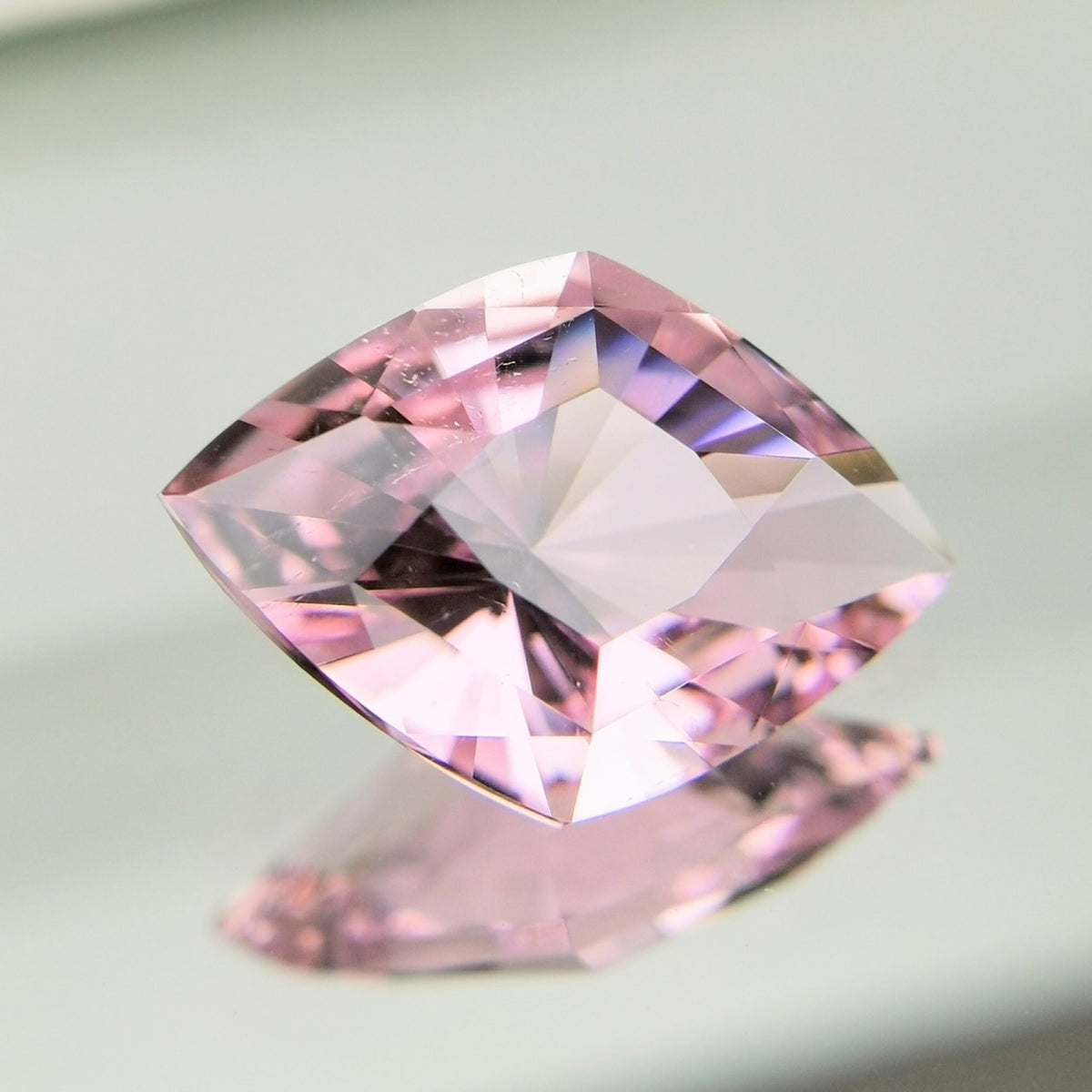 Tourmaline 1.969ct / Nigeria