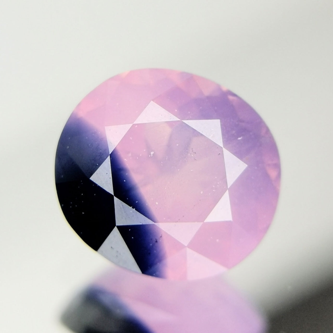 【Trial】“Dark Blue ＆ Silky Pink” Un-Heat Parti-Color Sapphire 1.010ct / Vietnam