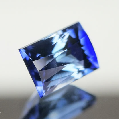 “Ayatori Cut” Un-Heat Sapphire 0.462ct / Vietnam