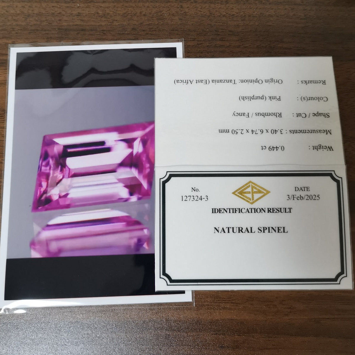 Neon Pink Spinel 0.449ct / Tanzania
