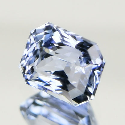 Pale Blue Sapphire 0.760ct / Sri Lanka