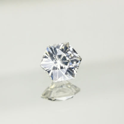 【Trial】“Snowflake” Colorless Zircon 0.39ct / Cambodia
